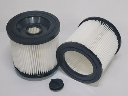Zwei immer-saugut 2 Filter kompatibel mit Storch VarioVac 22L, 651322 aus weißem Faltenpapier mit schwarzem Kunststoffrand: einer stehend, einer liegend, dazu eine kleine schwarze Kappe vorne. Ideal Staubsauger Zubehör oder Filterpatrone.