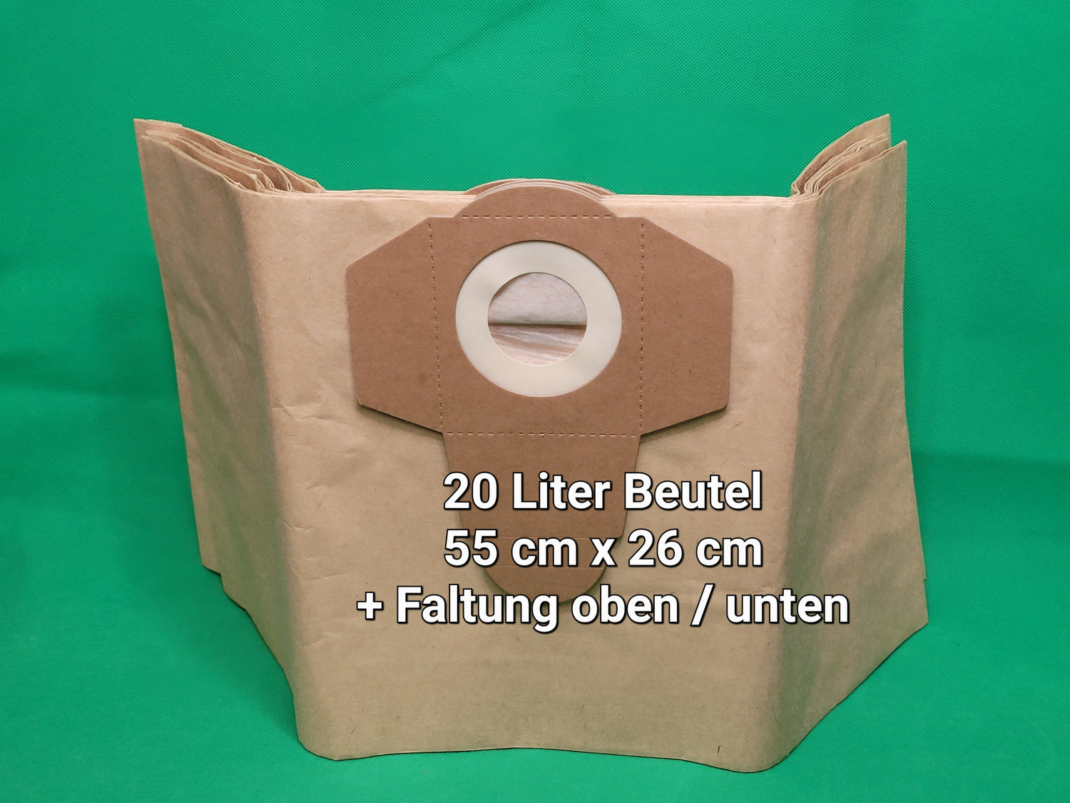 Ein Staubsaugerbeutel aus braunem Papier von Unbekannt/Sonstige, kompatibel mit Einhell für 20 Liter Behälter, mit einer runden Kunststofföffnung, wird ungefaltet auf Grün gezeigt. Deutscher Text: "30 Beutel, 55 cm x 26 cm + Faltung oben/unten.