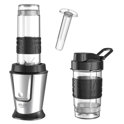 Der Standmixer AD 4081 der Adler Europe GmbH verfügt über ein Edelstahlgehäuse, einen transparenten Mixbecher, einen separaten hohen Behälter, zwei Sportflaschen mit schwarzen Deckeln/Griffen sowie eine Eiscrusher-Funktion für vielseitige Mixergebnisse.