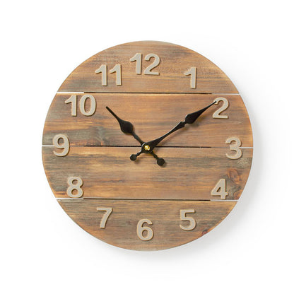 Die runde Nedis-Wanduhr | 30 cm | Holz CLWA002WD30 verfügt über ein Zifferblatt aus horizontalen Holzlatten, große helle Holzzahlen und schmale schwarze Metallzeiger.