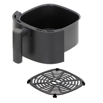 Ein schwarzer, rechteckiger Heißluftfrittierkorb mit Griff aus der „Friteuse Heißluft 3 Liter 2200 Watt Temperatur 80–200 °C AD 6310“ der Adler Europe GmbH ist über einem separaten schwarzen Einschub mit Schlitzen abgebildet; beide sind vor einem weißen Hintergrund zu sehen. Die Schale mit einem kreisförmigen Schlitzmuster, die genau in den Korb passt, macht dieses Gerät ideal für fettfreies Frittieren.