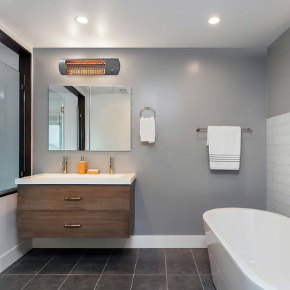 Modernes Badezimmer mit eleganten Designelementen. Enthält eine Nedis - Badezimmer Heizung - Badezimmerheizstrahler, 2 Wärmeeinstellungen, Wandmontage von Nedis GmbH über dem Spiegel, Doppelwaschtisch mit Holzschubladen und weißer Arbeitsplatte. Auf einem