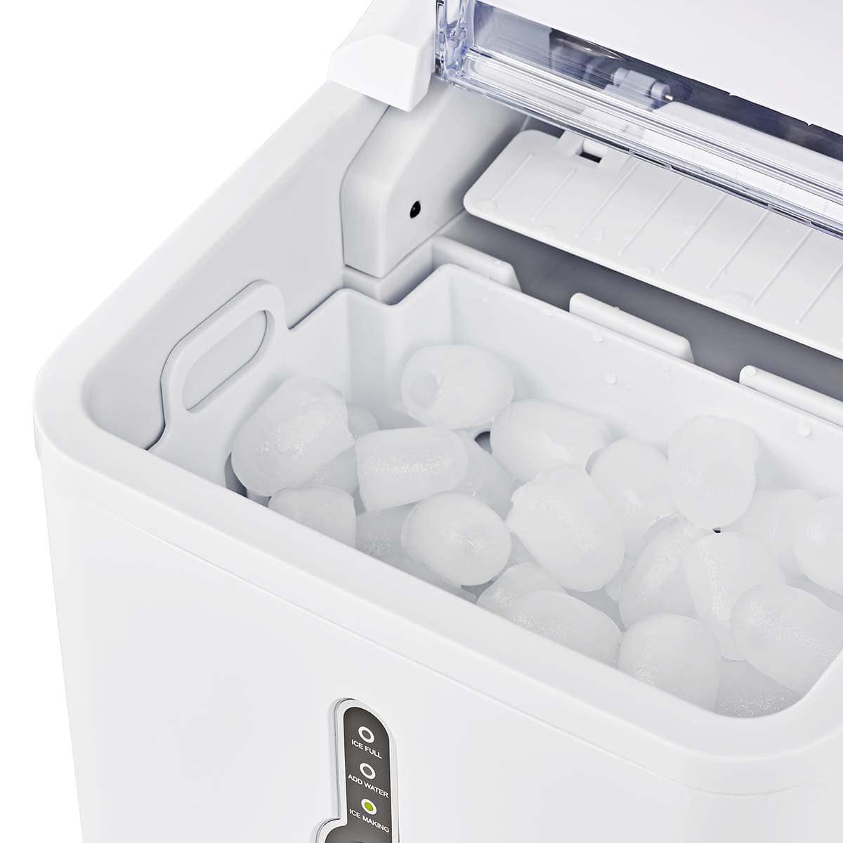 Ein weißer Immersauger von Nedis mit geöffnetem Deckel offenbart mehrere kugelförmige Eiswürfel im Inneren des Fachs. Die Frontplatte zeigt eine kleine Bedienoberfläche mit LED-Anzeigen. An der Seite dieser 1,5-l-Wasserbehältermaschine, die eine Eisproduk