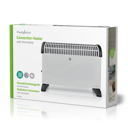 Das Bild zeigt die Verpackung eines Immersauguts von Nedis – Konvektor-Heizgerät – Konvektionsheizgerät, verstellbares Thermostat, 3 Wärmeeinstellungen. Die Verpackung zeigt ein Bild des 2000-Watt-Heizlüfters, der sein kompaktes und schlankes Design mit b