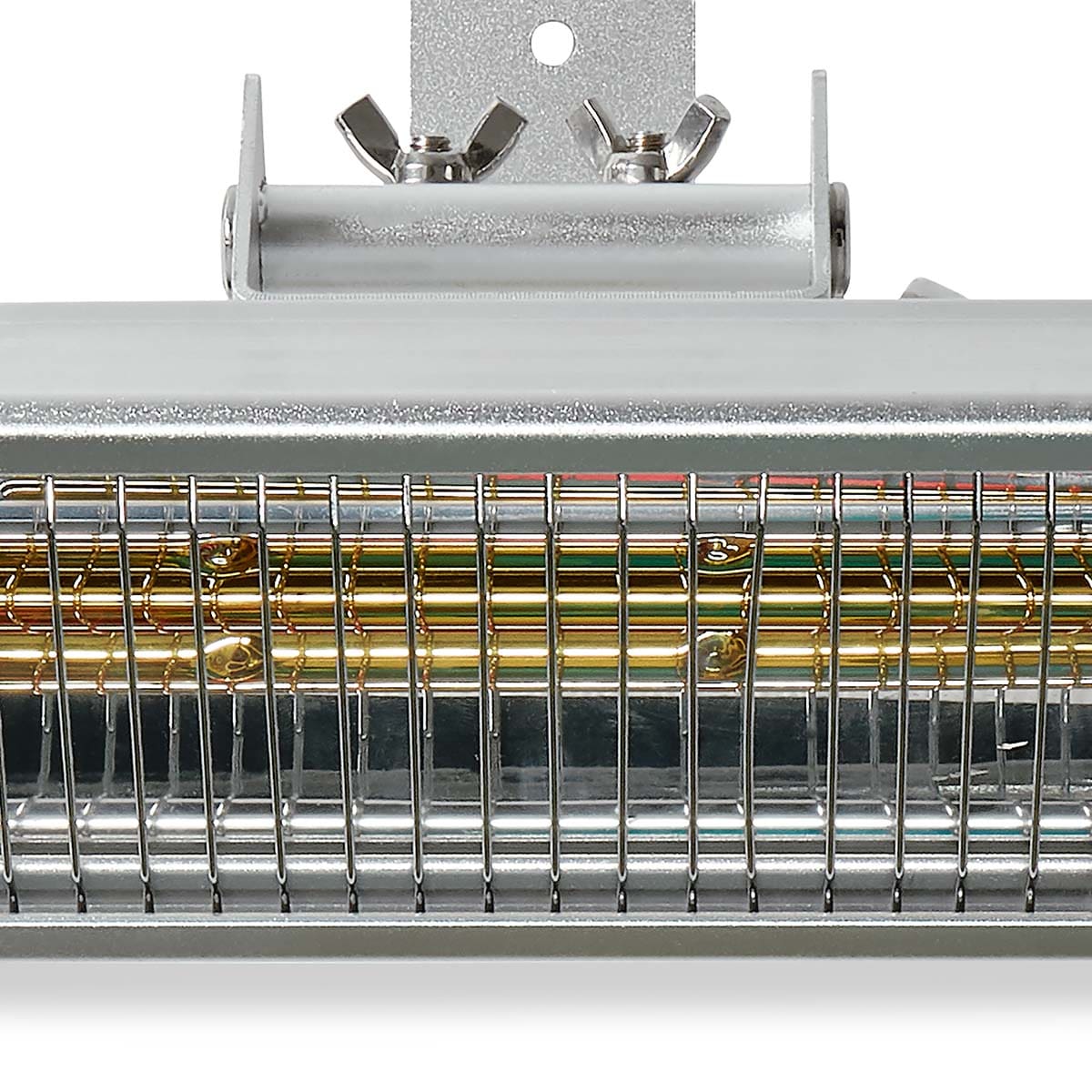Nahaufnahme des immer-saugut Nedis Terrassenheizers, einem Wandheizstrahler in Industriequalität mit einem robusten Metallgehäuse. Im Inneren befinden sich gewickelte Metalldrähte und eine reflektierende Oberfläche, die alle durch ein Metallgitter geschüt
